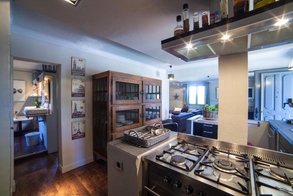 L'Auberge De L'Aubergine Eygalieres  Bilik gambar