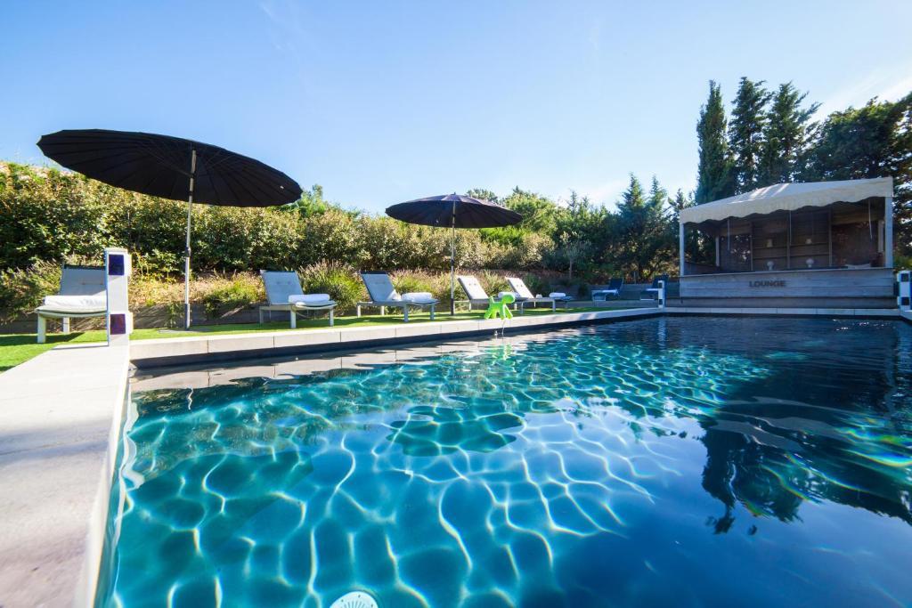 L'Auberge De L'Aubergine Eygalieres  Bilik gambar