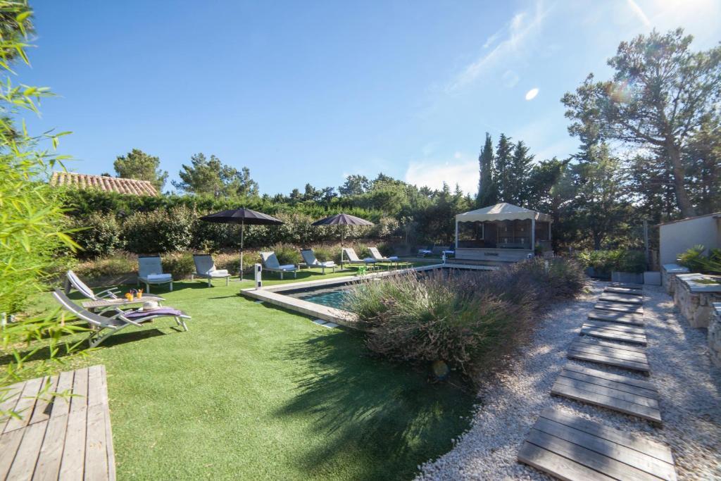 L'Auberge De L'Aubergine Eygalieres  Bilik gambar