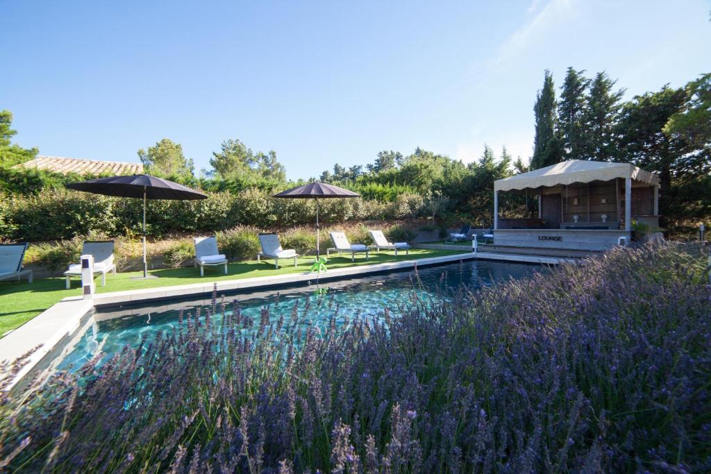 L'Auberge De L'Aubergine Eygalieres  Luaran gambar
